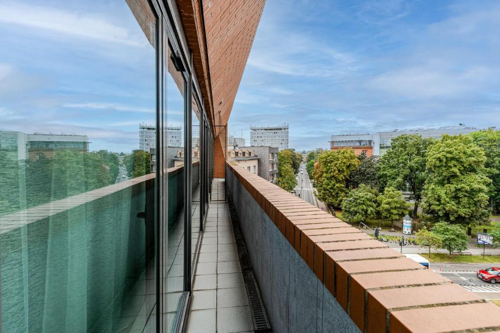 Modern Apartments with FREE parking spots - 14