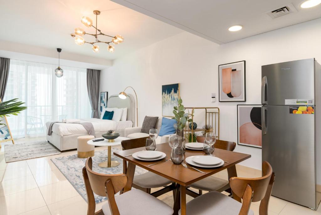 Beautifully furnished Studio in JLT, Dubai (updated prices 2024)