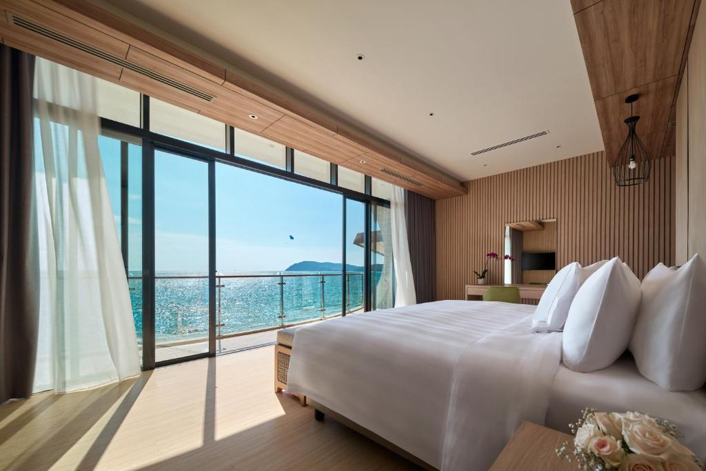 Postel nebo postele na pokoji v ubytování PARKROYAL Langkawi Resort