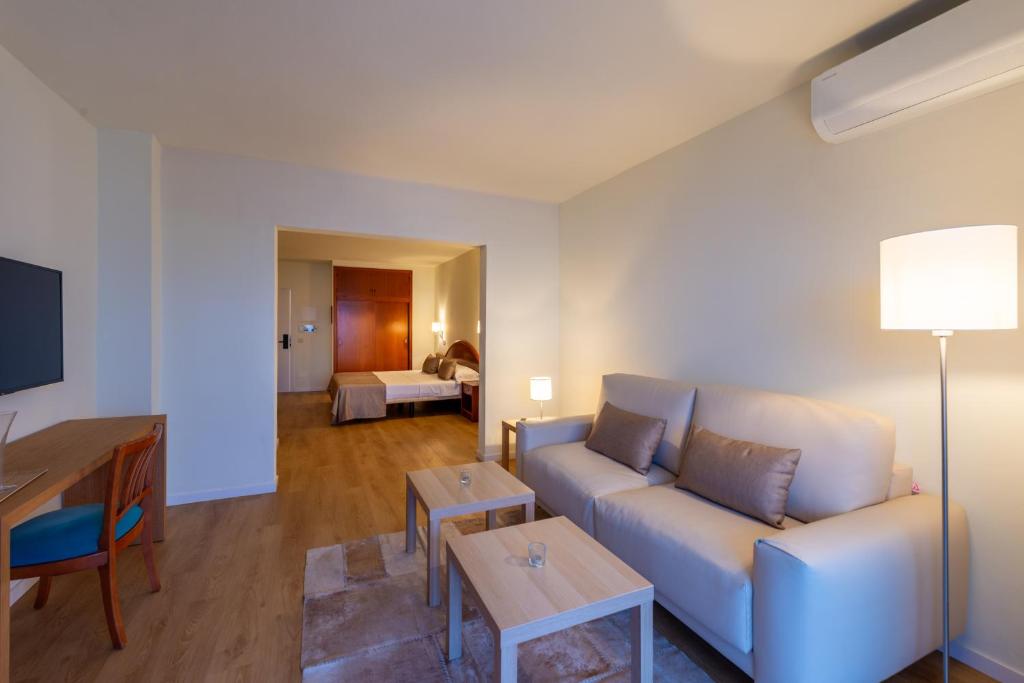 Posezení v ubytování IROCO HOSTAL