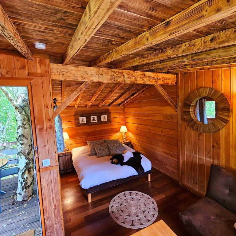 Au Refuge Des 3 Ours - Chambres d'hôtes et cabanes - Perched Tree House - L'Ours Brun