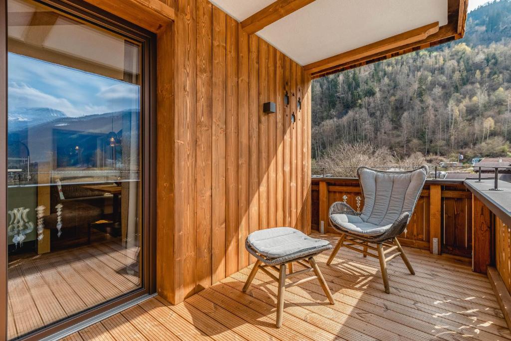 Nespecifikovaný výhled na hory nebo výhled na hory při pohledu z aparthotelu