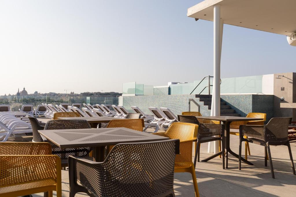 Balkón nebo terasa v ubytování Alavits Hotel by ST Hotels