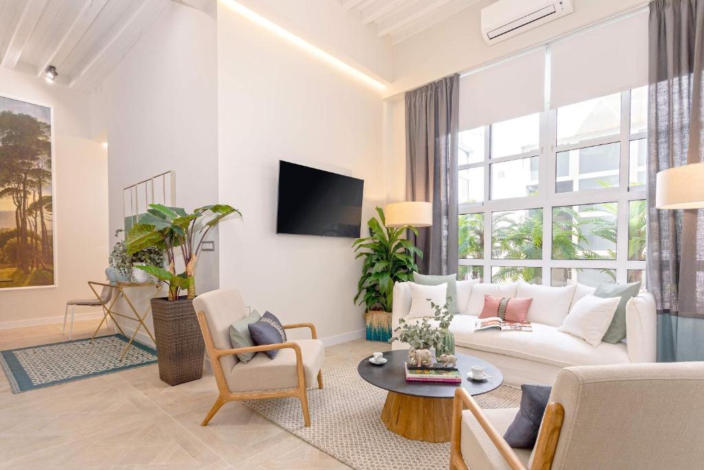 Genteel Home Plaza del Obispo