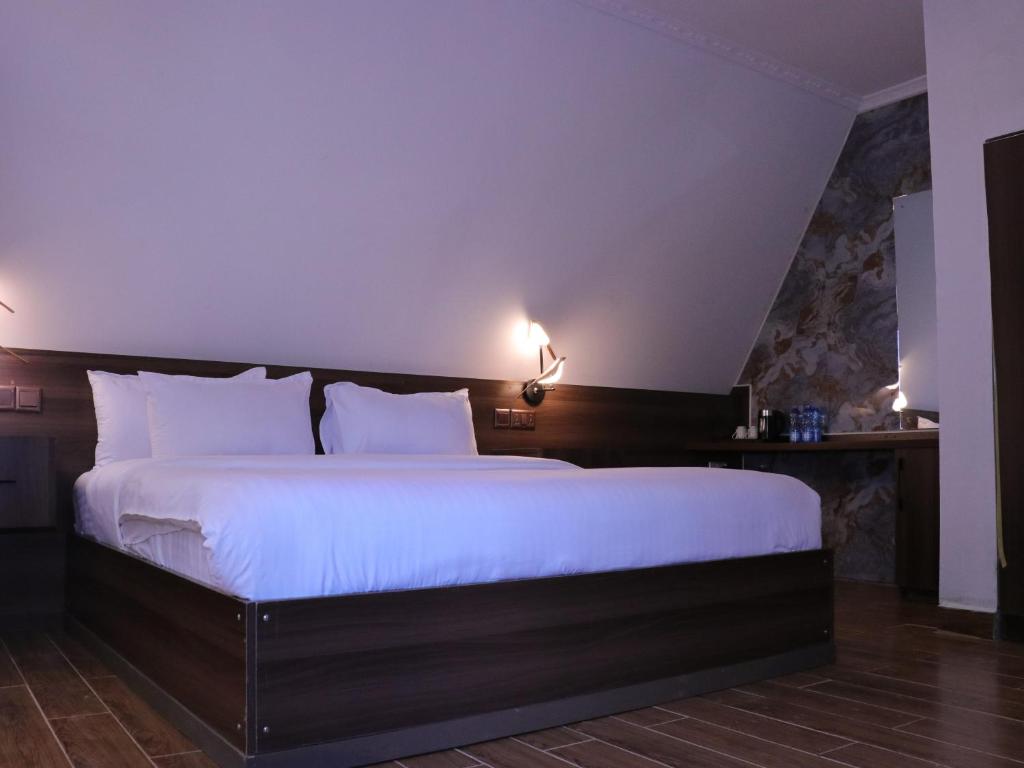 Brooks Lodge - Villa