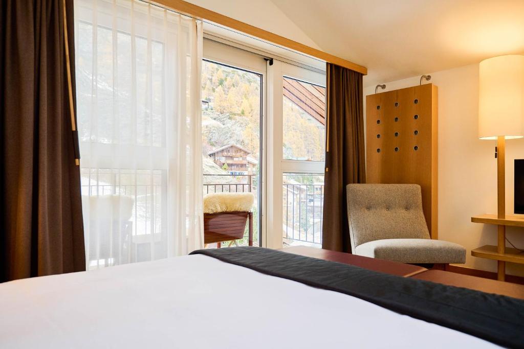 THE OMNIA - Design Mountain Lodge and Spa with Iconic Matterhorn Views photo 3