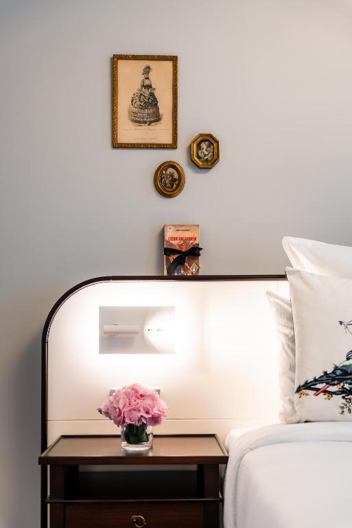 
Deluxe King Room - Afterworks
