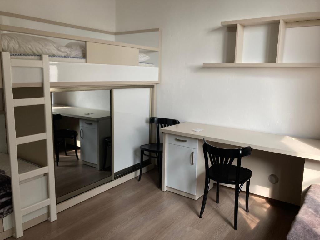 Kuchyň nebo kuchyňský kout v ubytování Green Kitchen Apartments