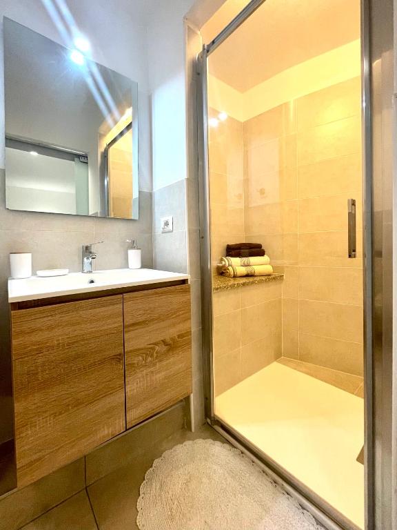 Koupelna v ubytování LG LAKE - Boutique apartments and rooms -