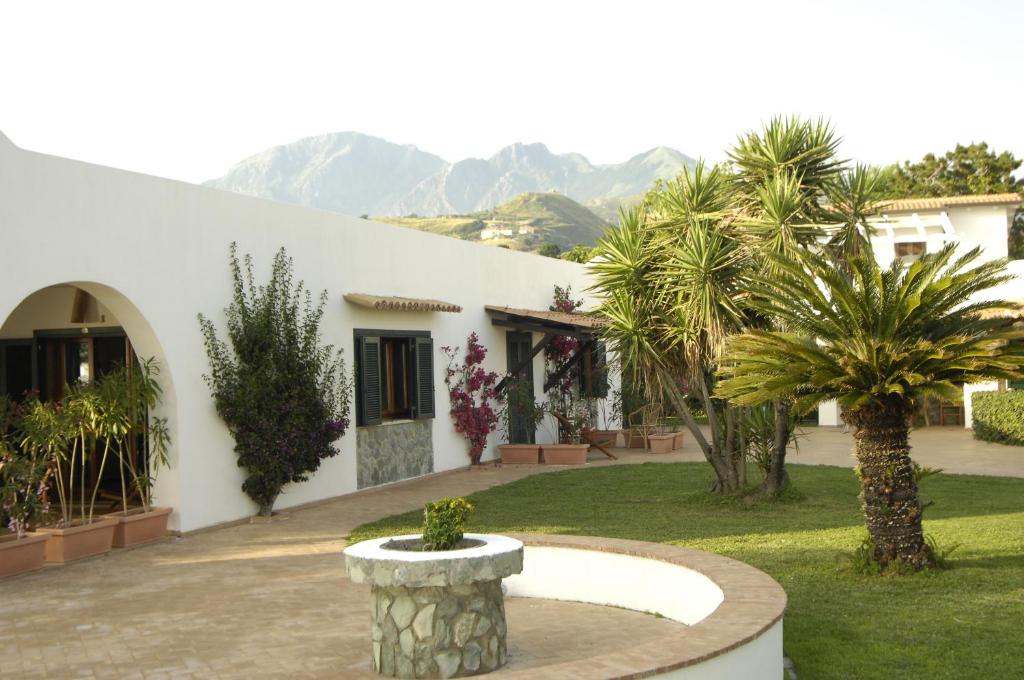 Gallery image of Villa Sangineto Resort in Sangineto