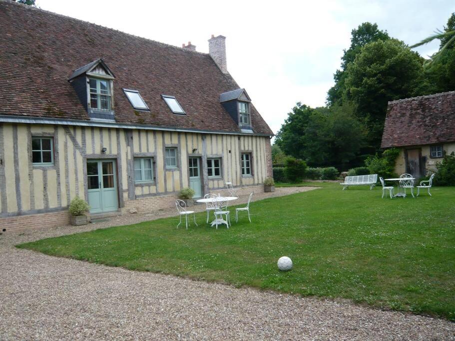 Les communs du château de Chaussepot - Housity