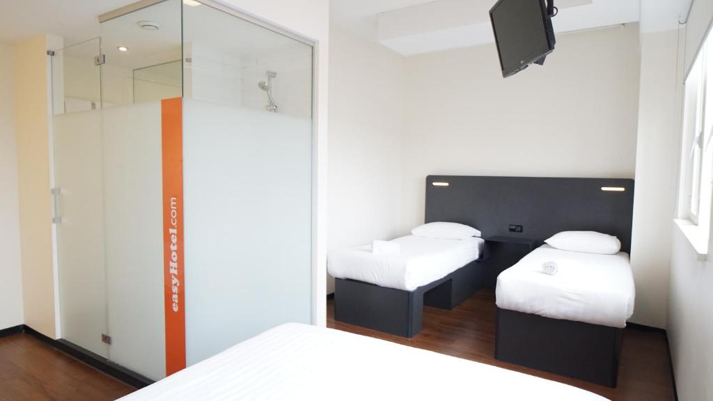 easyHotel The Hague City Centre - Resim 31