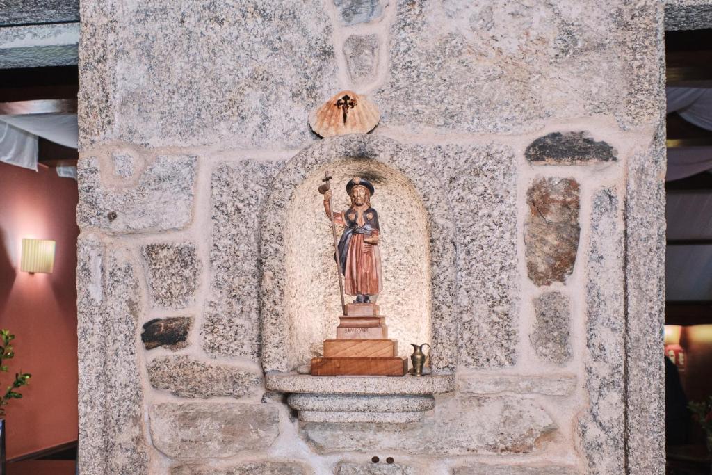 Hotel Entrecercas - Resim 12