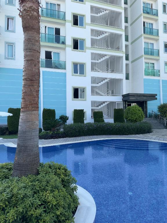 Duplex: pool/gym/sauna & sea view i Alanya – uppdaterade priser för 2024