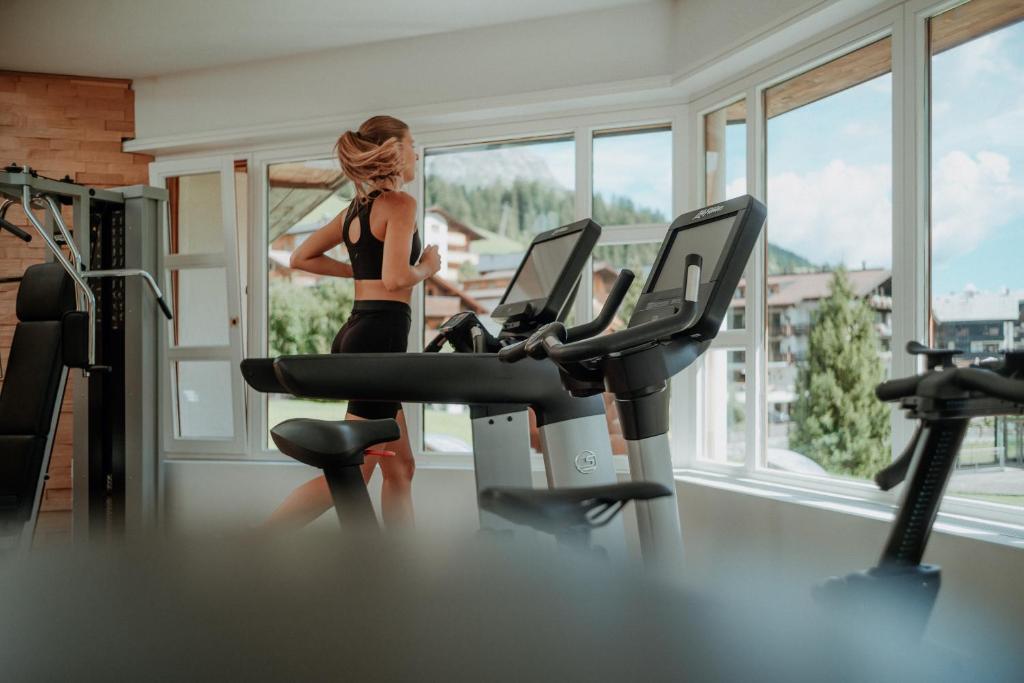 Fitness centrum a/nebo fitness zařízení v ubytování Hotel Austria