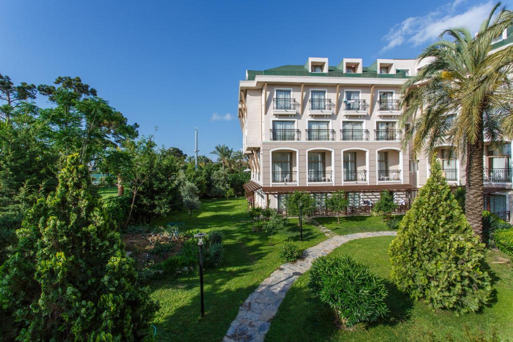 Zahrada ubytování Lucida Beach Hotel - Ultra All Inclusive