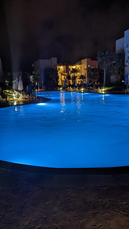 Bazén v ubytování Perla à 200 m de la plage nebo v jeho okolí