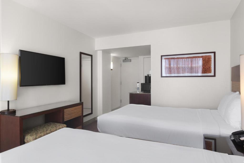 Park Shore Waikiki - Ocean View Due Doppi