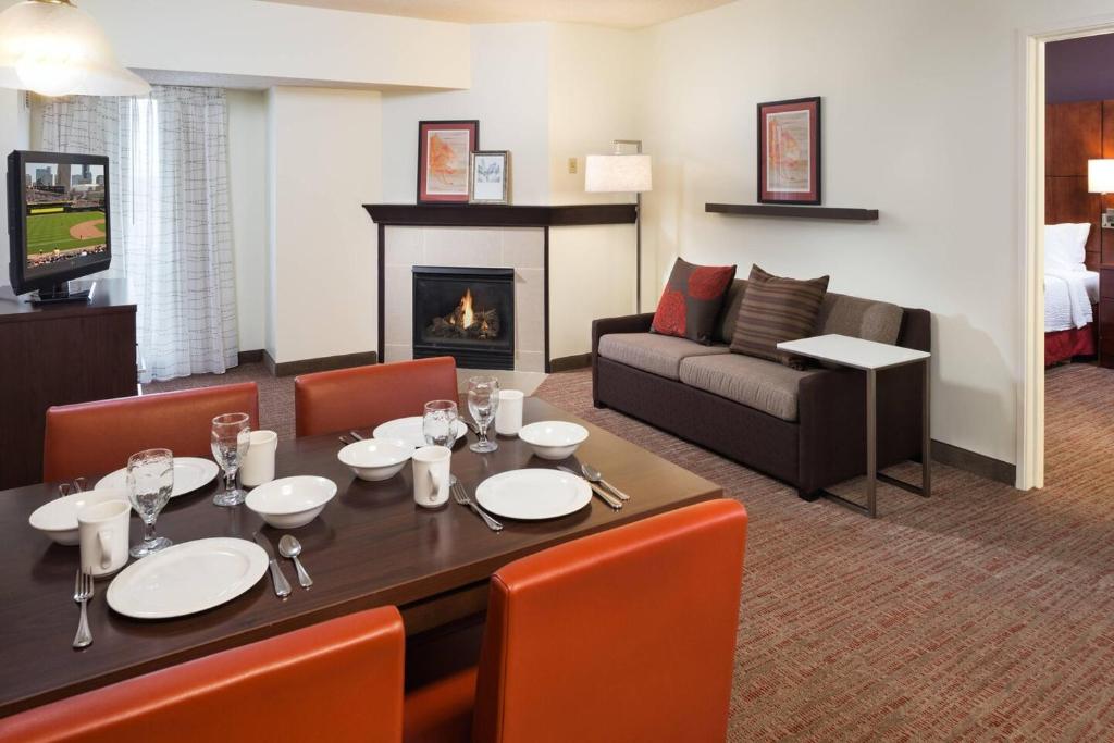 Residence Inn Minneapolis Downtown/City Center photo