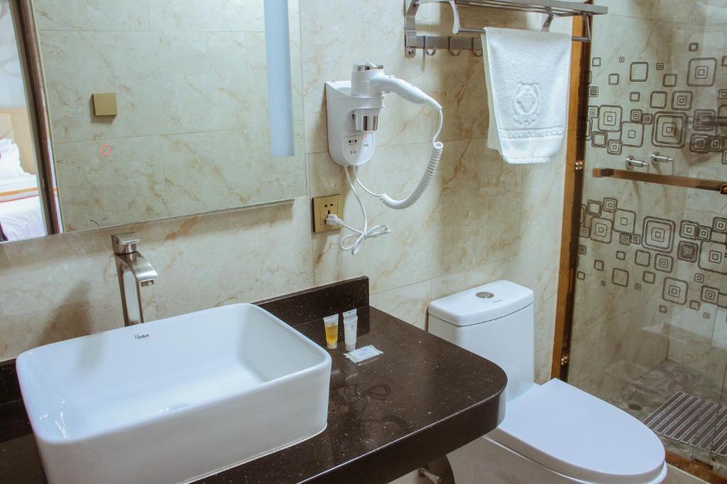 Ένα μπάνιο στο Gold Source Hotel