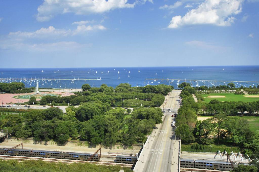 Hilton Chicago - 双床双双房和湖景双床双房
