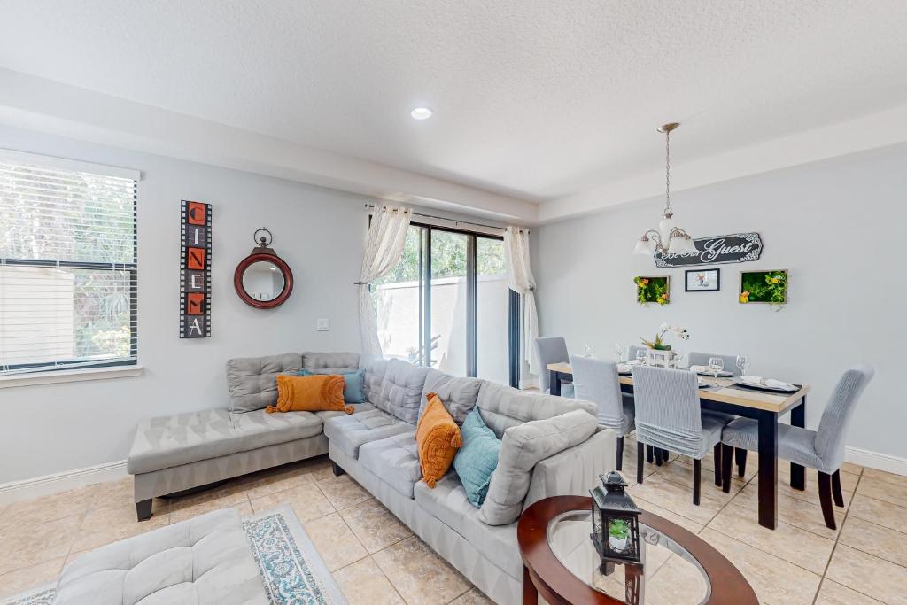 The Sunflower Suite, Kissimmee (updated prices 2024)