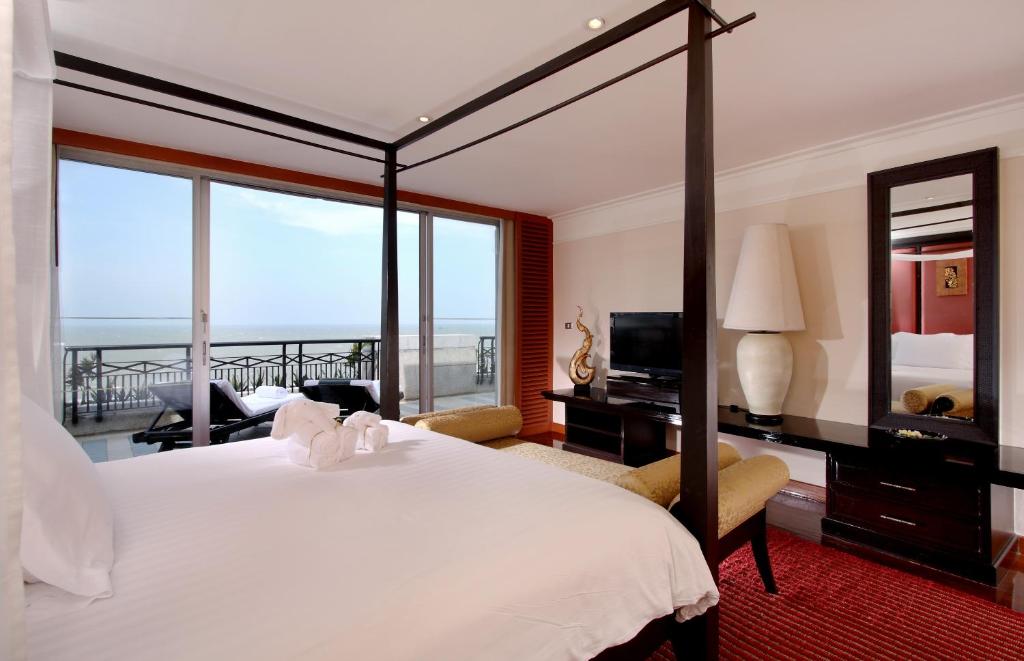 Hilton Hua Hin Resort & Spa - Suite Ayuthaya Con Acceso De Club Lounge