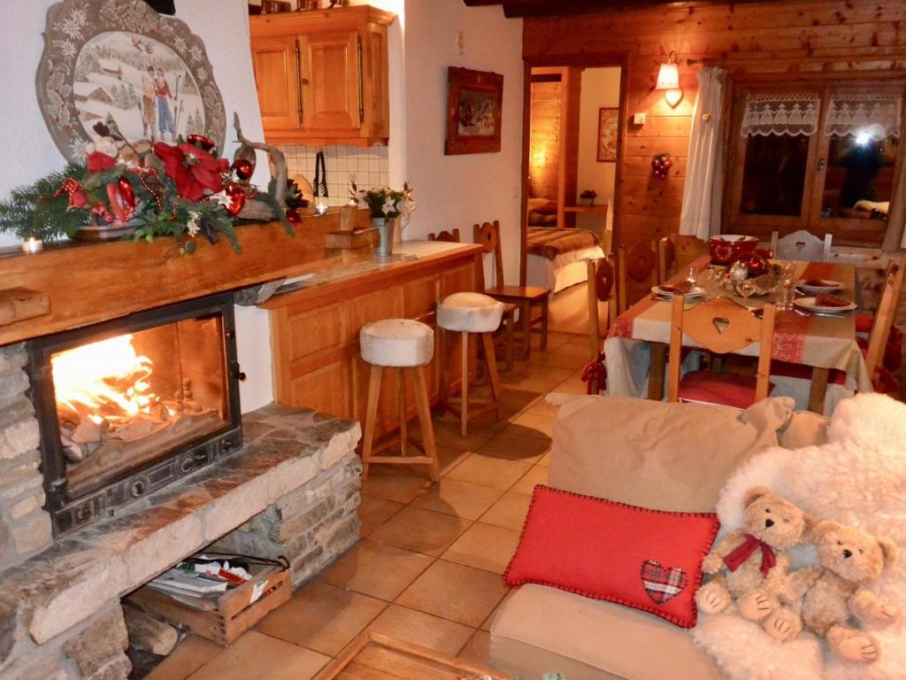 Restoran ili neka druga zalogajnica u objektu Chalet Les Gets, 4 pièces, 9 personnes - FR-1-671-7