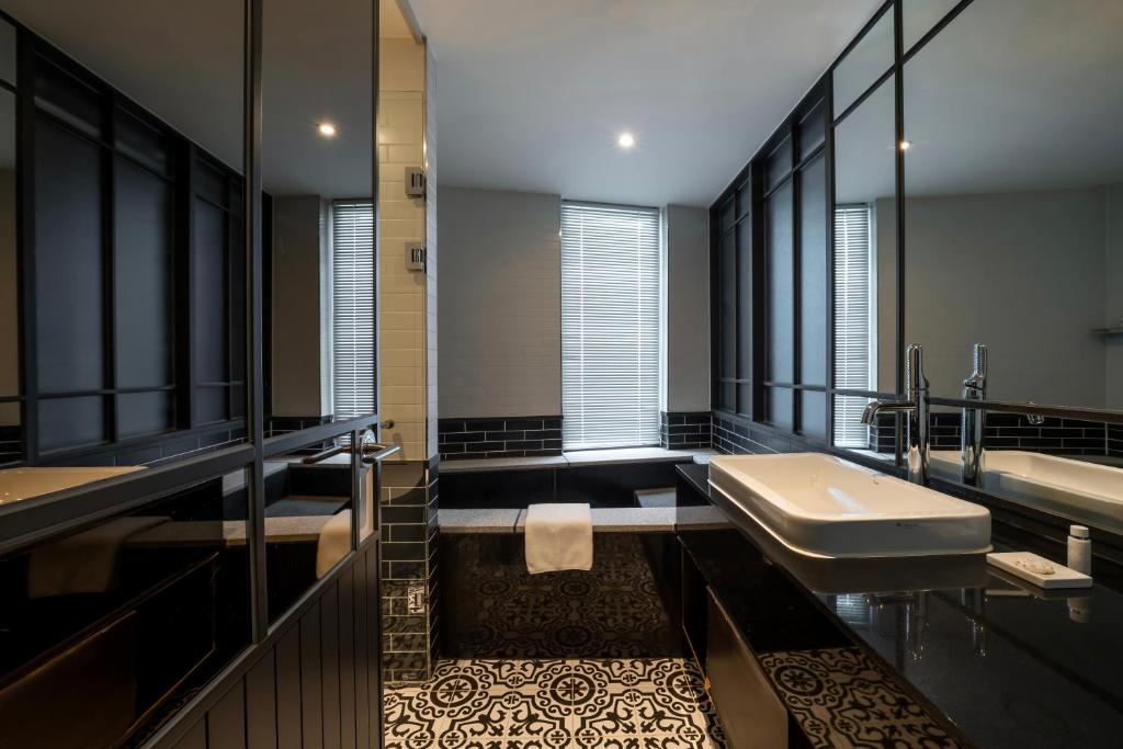 Hotel Marinabay Seoul - Camera Doppia Suite D'angolo + Piscina