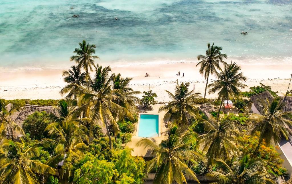 Pogled na bazen u objektu Pili Pili Uhuru Beach Hotel ili u blizini
