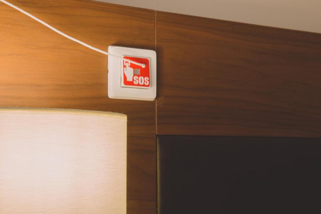 Hilton Garden Inn Krasnoyarsk - King Room - Mobiliteit Toegankelijk