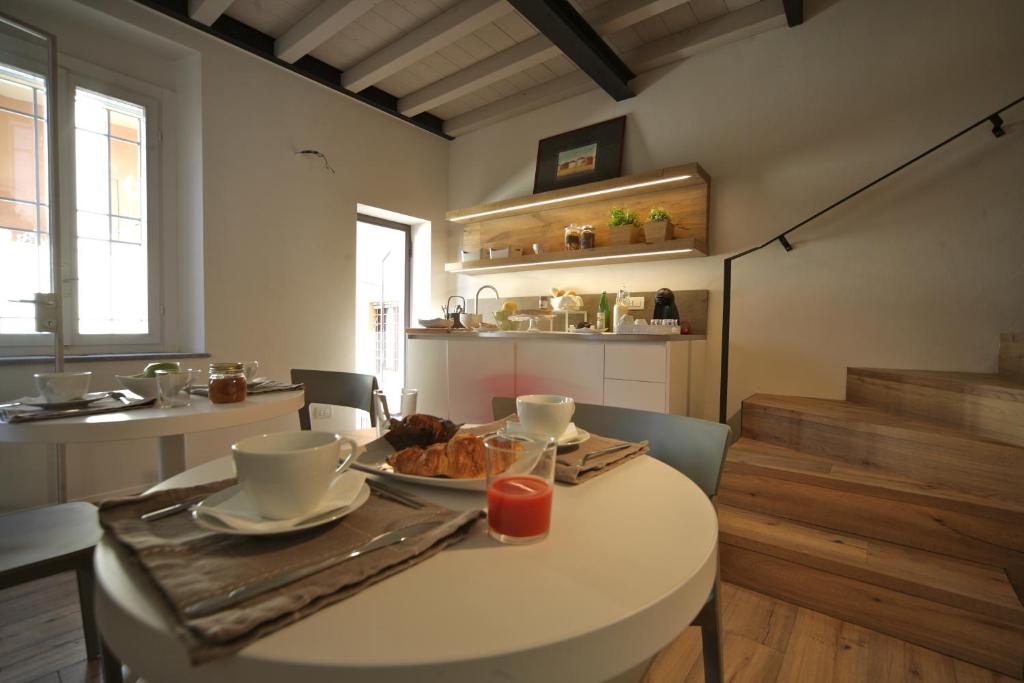 Jedlo v ubytovaní bed & breakfast alebo blízkom okolí