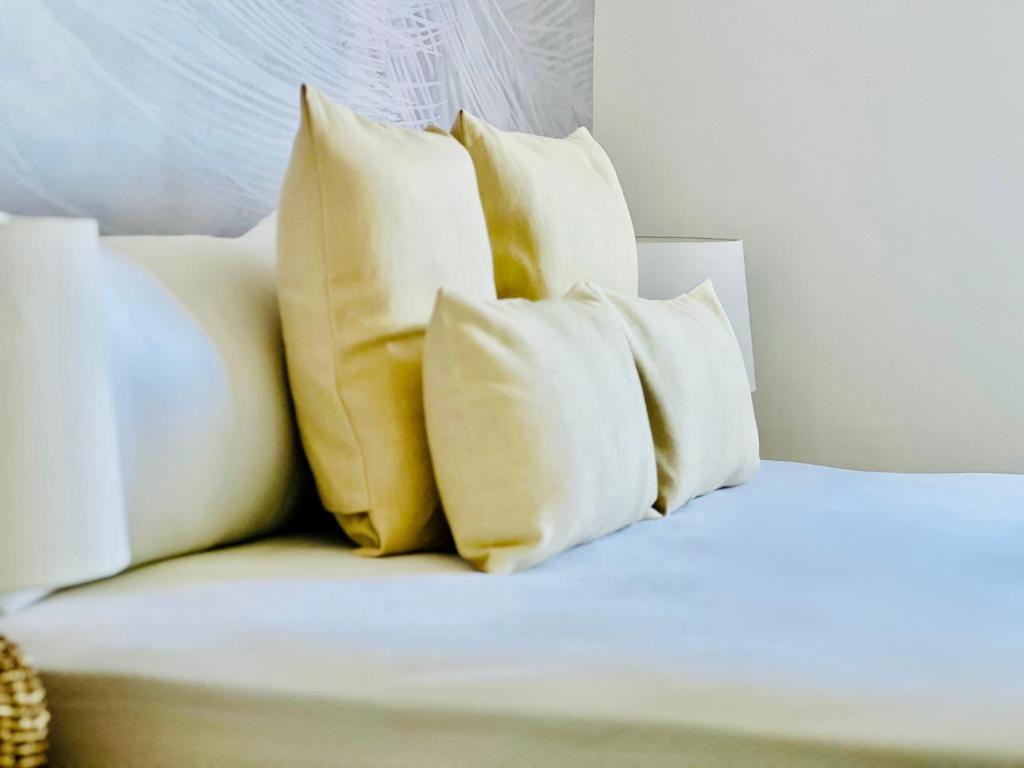Postel nebo postele na pokoji v ubytování Canaryislandshost l Room
