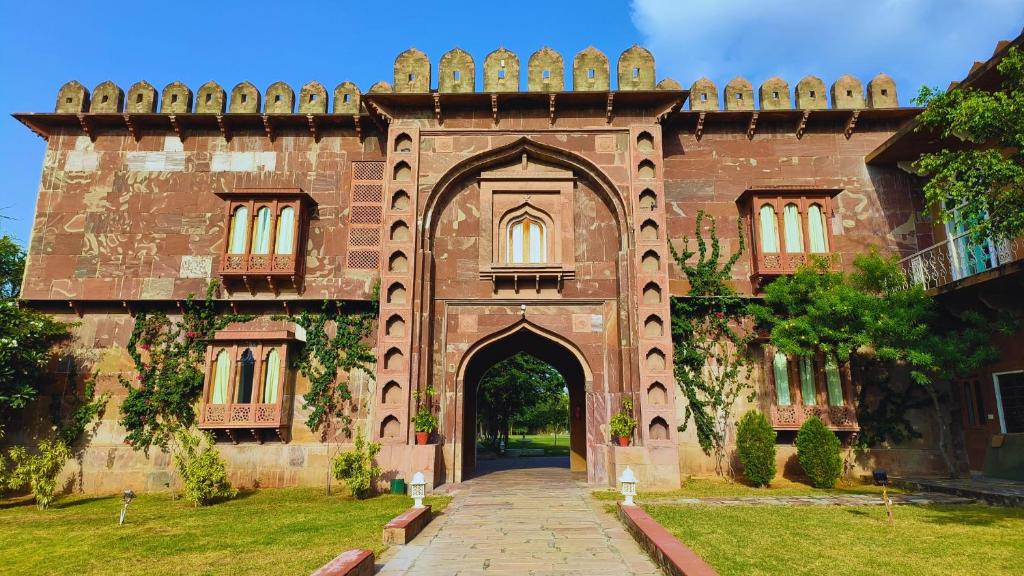 Zahrada ubytování Pushkar Fort - Luxury Heritage Resort
