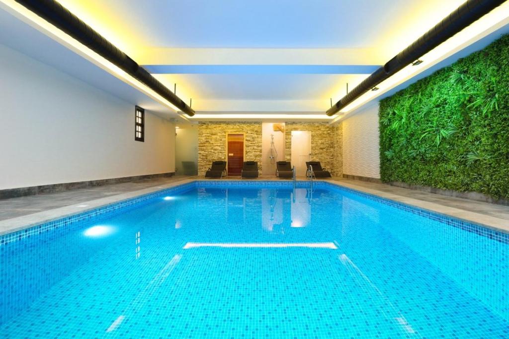 Bazén v ubytování Nacho Hotel Yerevan nebo v jeho okolí