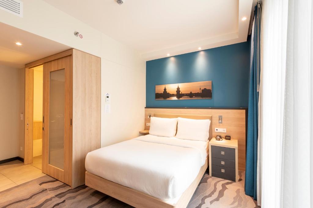 Hampton by Hilton Berlin City Centre Alexanderplatz - Resim 29