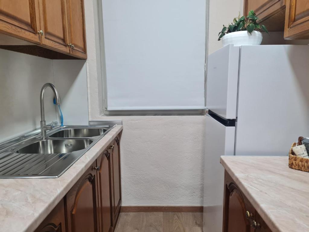 Sunflower Cozy Apartment Near Bllok Area - Imazhi 9