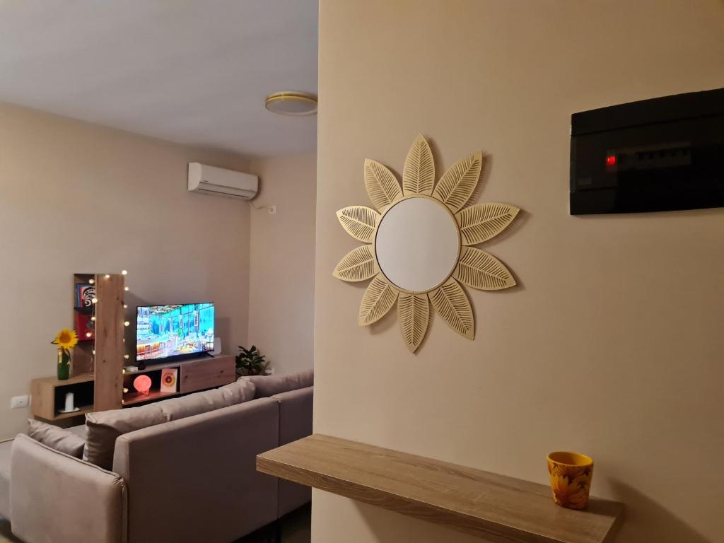 Sunflower Cozy Apartment Near Bllok Area - Imazhi 5