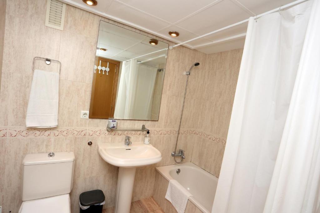 Kúpeľňa v ubytovaní Apartamento dos habitaciones primera línea de playa