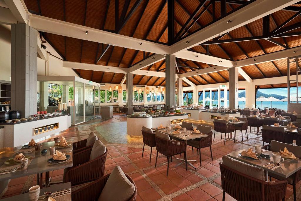 Restavracija oz. druge možnosti za prehrano v nastanitvi DoubleTree by Hilton Damai Laut