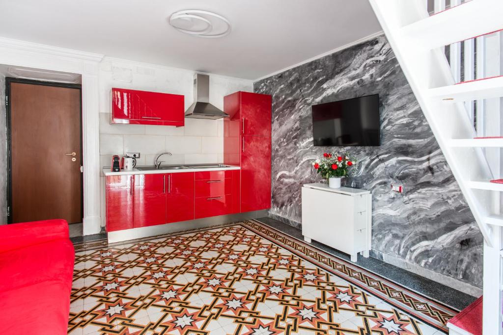 A kitchen or kitchenette at Enjoy Naples