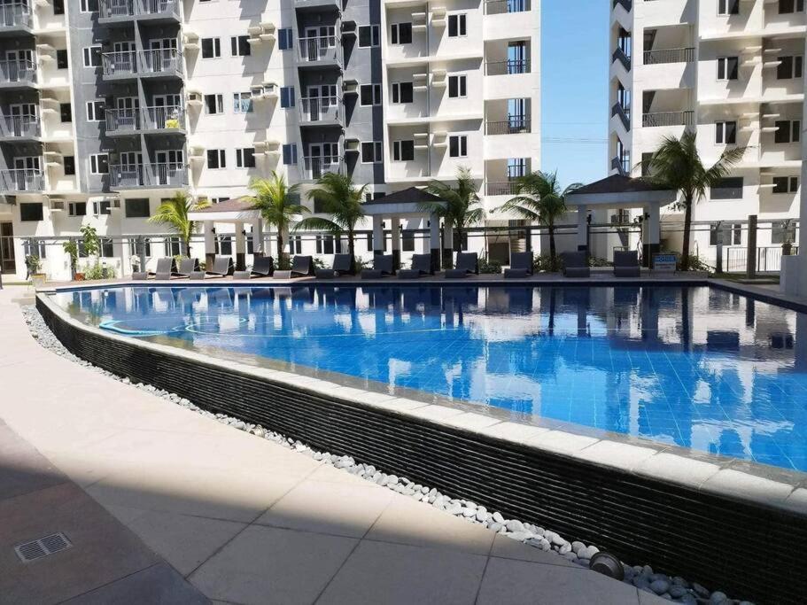 Vito’s Freedom House, Manila (updated prices 2024)