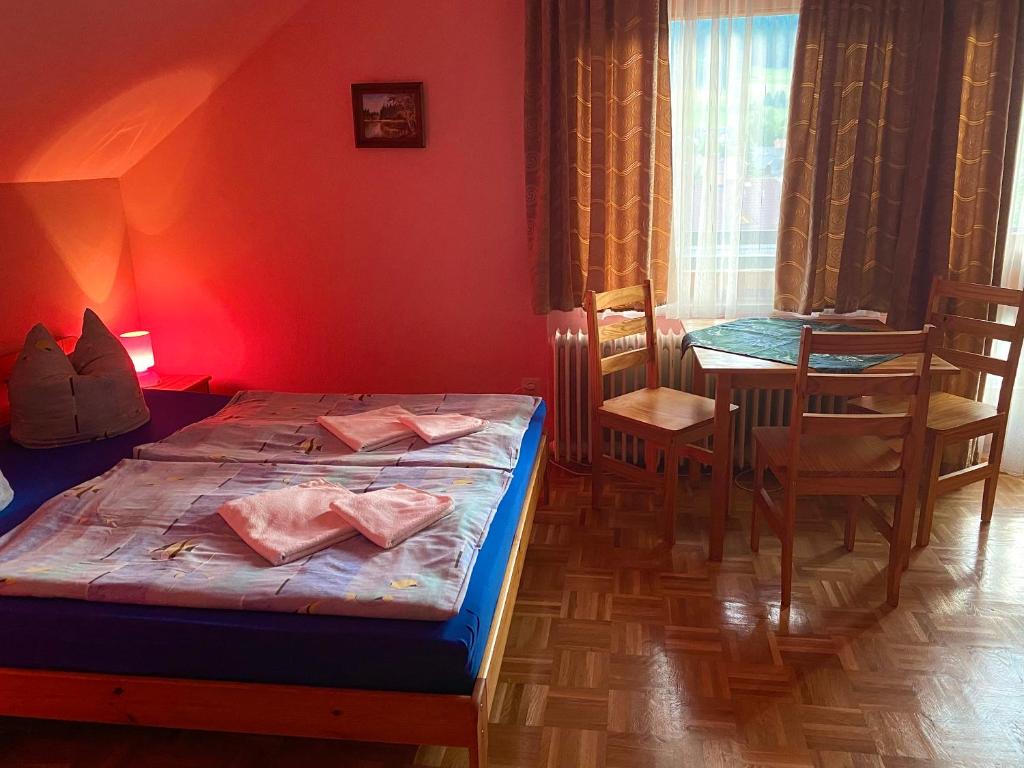 Fotografia z galérie ubytovania Pension zur Heiligen Krone v destinácii Mauterndorf