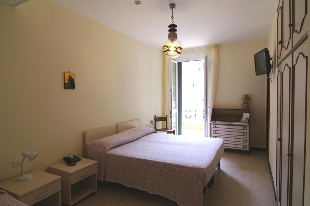 Albergo MP Noli - Basic Triple Room