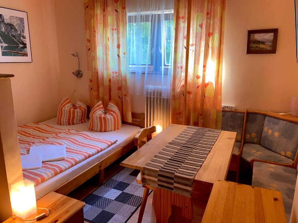 Fotografia z galérie ubytovania Pension zur Heiligen Krone v destinácii Mauterndorf
