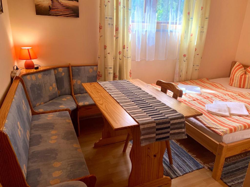 Fotografia z galérie ubytovania Pension zur Heiligen Krone v destinácii Mauterndorf