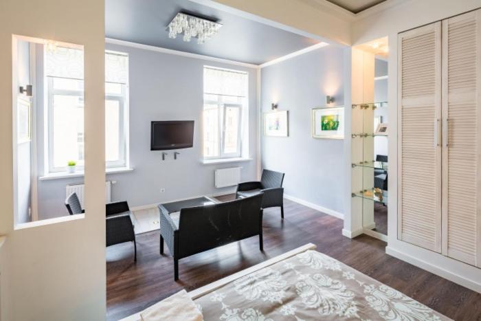 Do Lvova Central Apartments - Deluxe Apartment