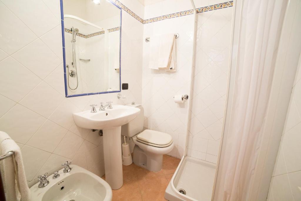 A bathroom at Camping dei Tigli