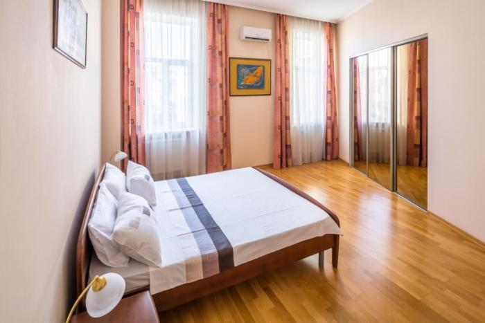 Do Lvova Central Apartments - Two-Bedroom Apartment