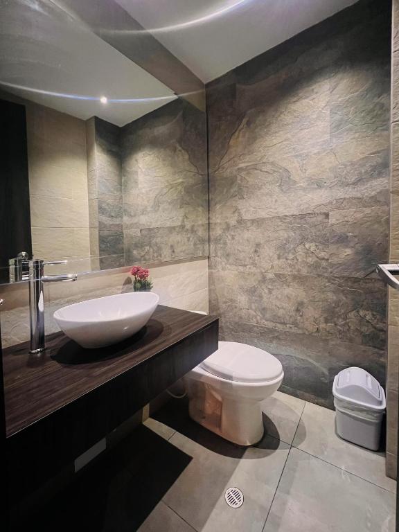 Koupelna v ubytování HOTEL HTL